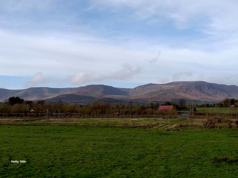 Greenway Kiely's Cross to Durrow Views to Comeraghs (2)